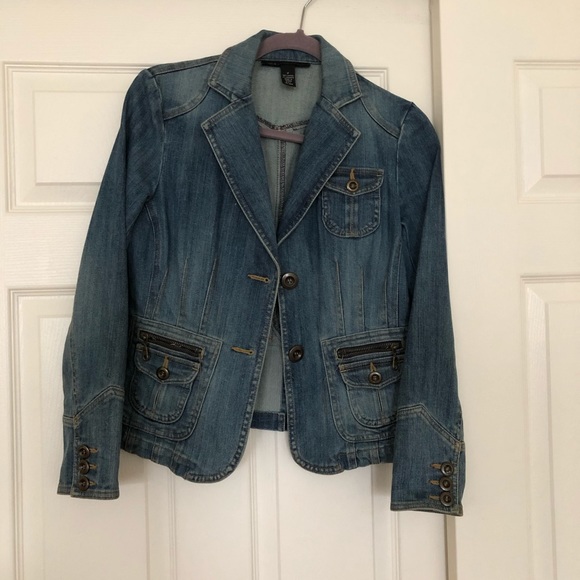 Jean jacket - Picture 1 of 2